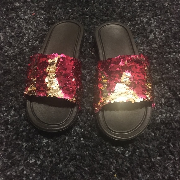 Reversible Sequin Slides - Picture 8 of 8